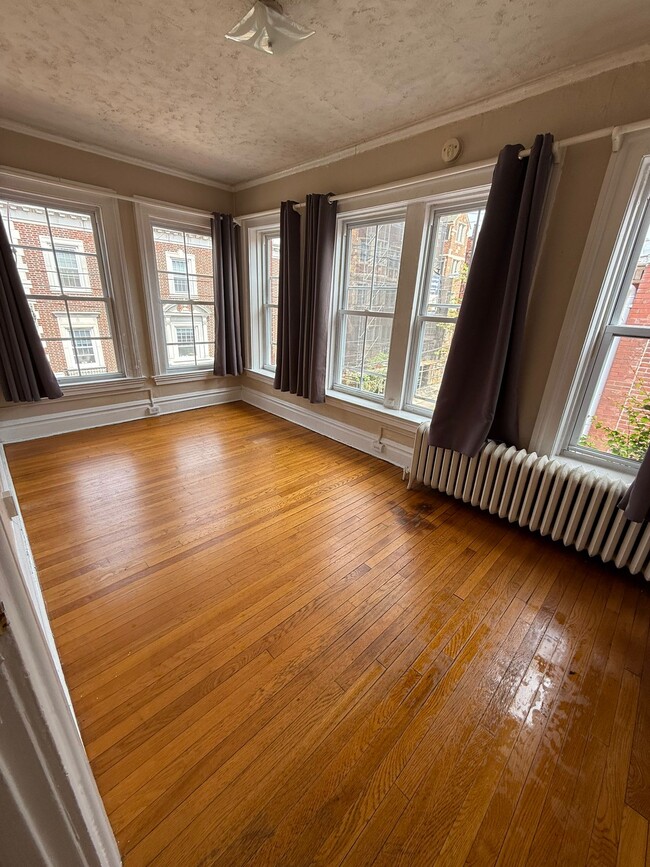 Building Photo - 25 High St