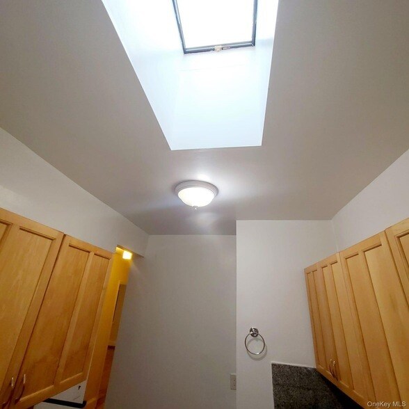 Building Photo - 72-38 Yellowstone Blvd