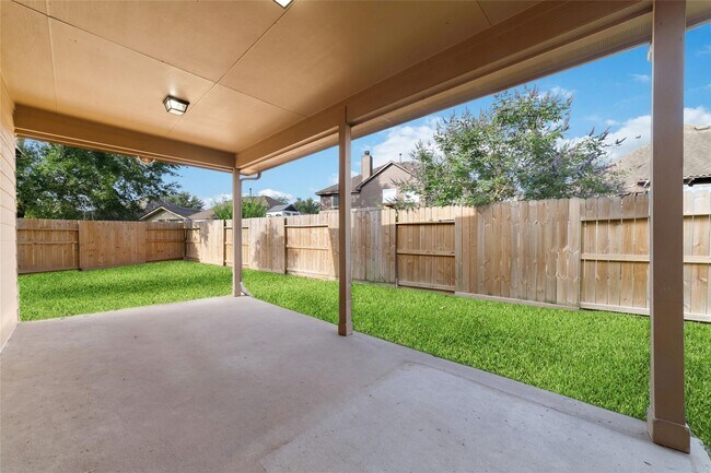Building Photo - 21606 Hansom Dr