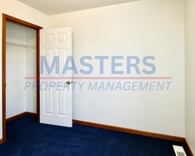 Building Photo - 2242 Kent St