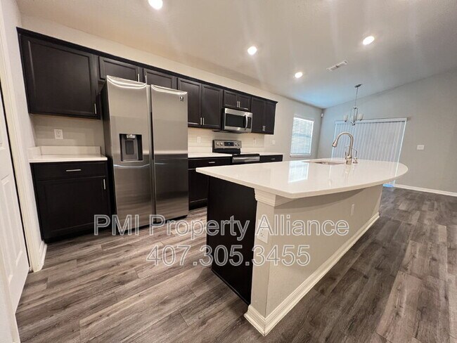 Building Photo - 1002 Corso Dr