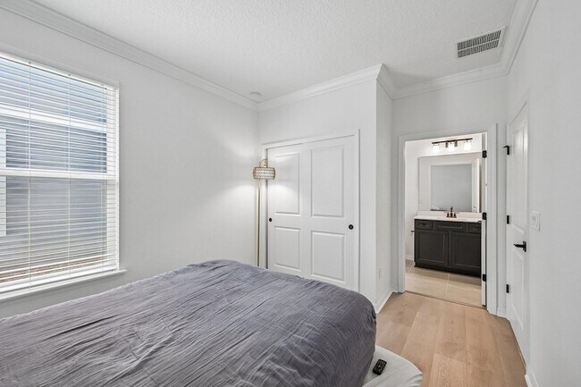Building Photo - 191 Pinzon Pl