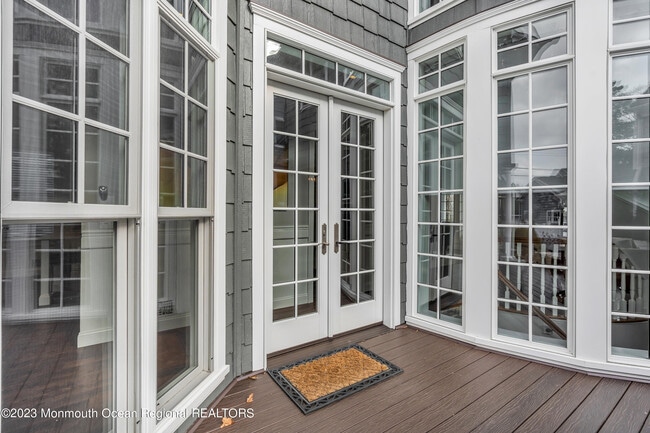 Building Photo - 502 Brighton Ave