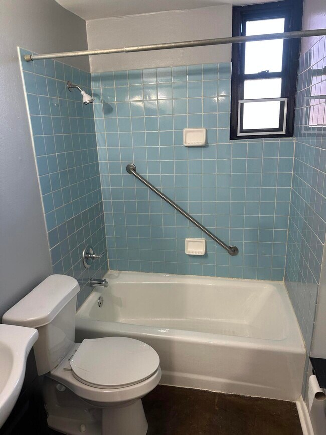 Building Photo - 705 Wilkinson Blvd