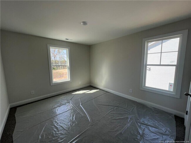 Building Photo - 324 Carr Ln