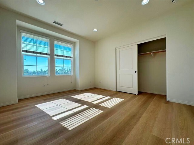 Building Photo - 803 E Manresa Dr