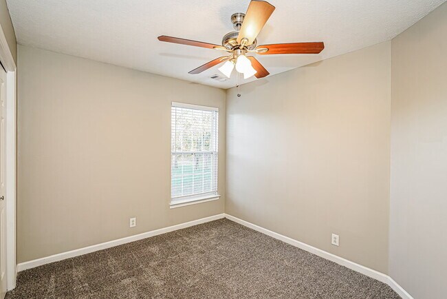 Building Photo - 1061 Cedar Creek Village Rd