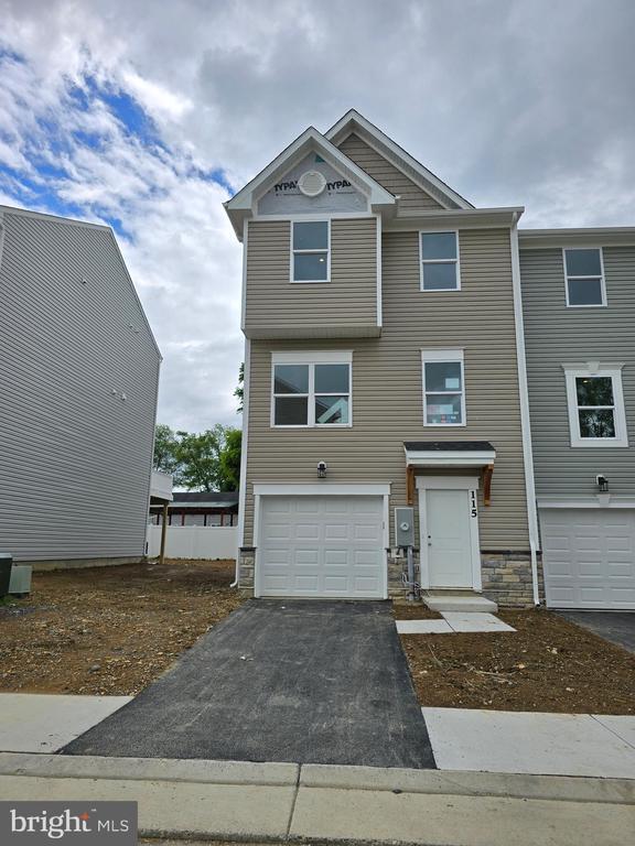 Building Photo - 119 BOONE Ct