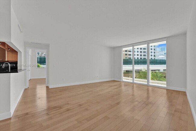 Building Photo - 901 Brickell Key Blvd