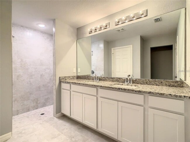 Building Photo - 27307 Tierra Del Fuego Cir