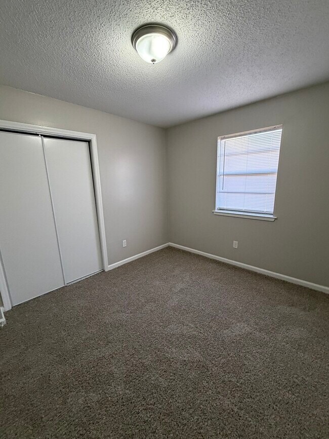 Building Photo - 6114 Butler Rd