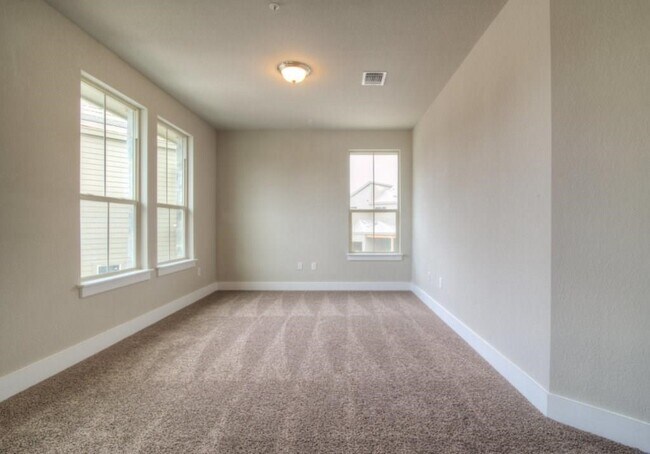 Building Photo - 7411 Pantherpaw St