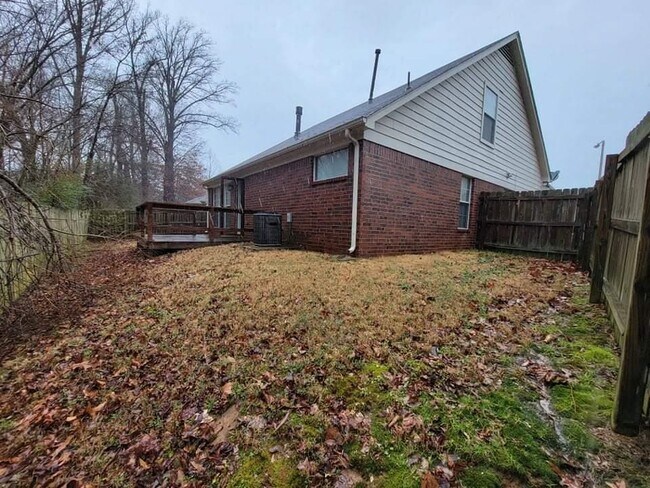 Building Photo - 1893 Garden Leaf Dr