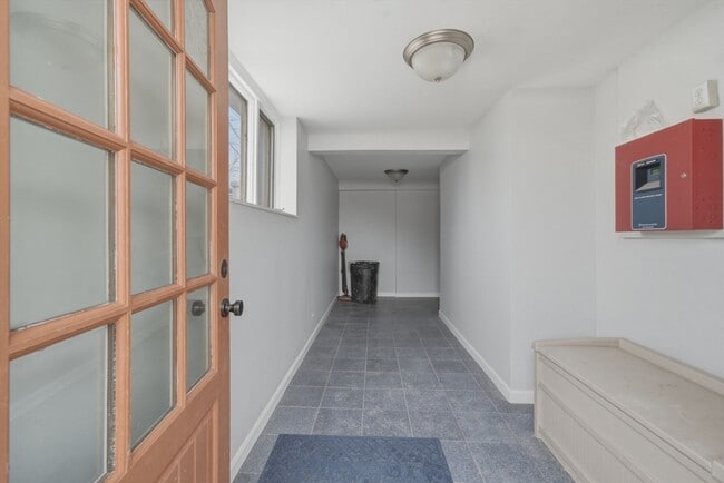 Building Photo - 1 Salem St