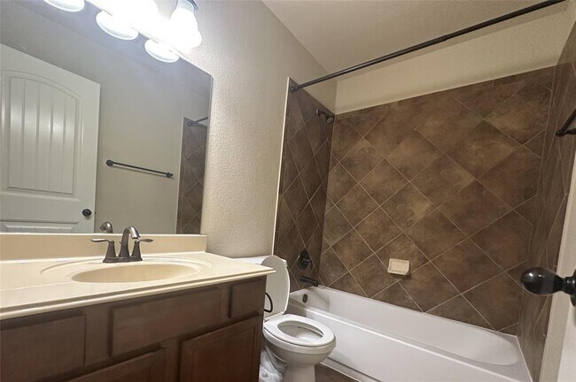 Building Photo - 7714 Squirrel Hollow Dr