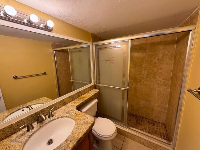 Building Photo - 4415 Treehouse Ln