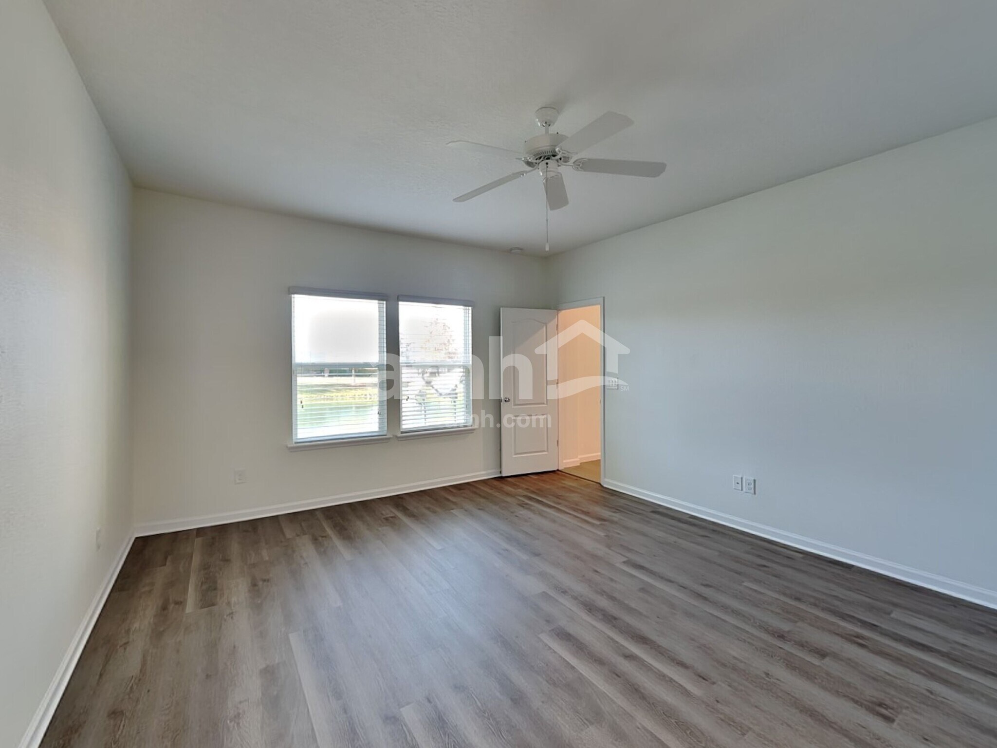 Building Photo - 144 Athens Dr