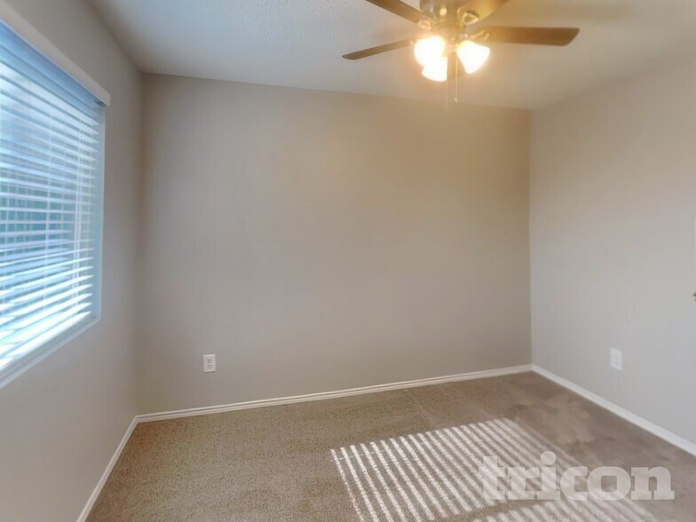 Building Photo - 7422 Amber Dr