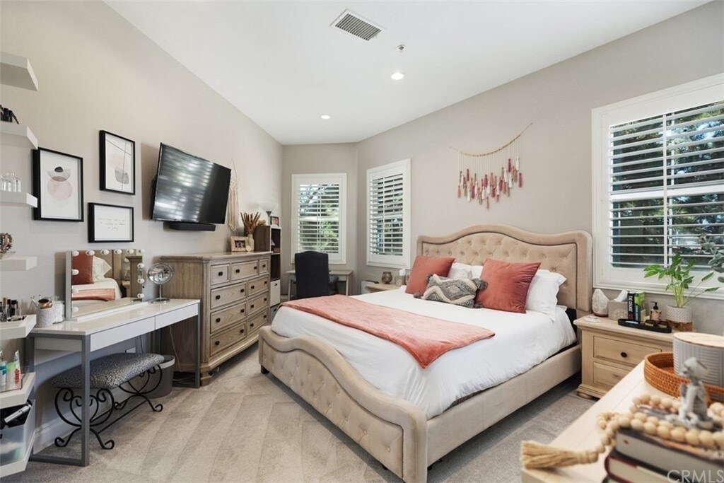 Building Photo - 3401 S Main St