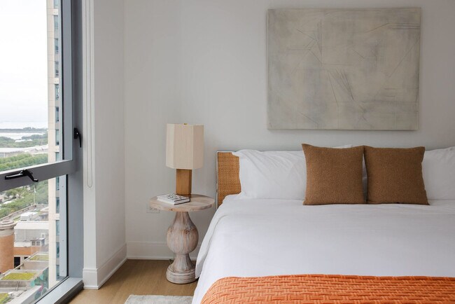 Building Photo - 60 E Randolph St