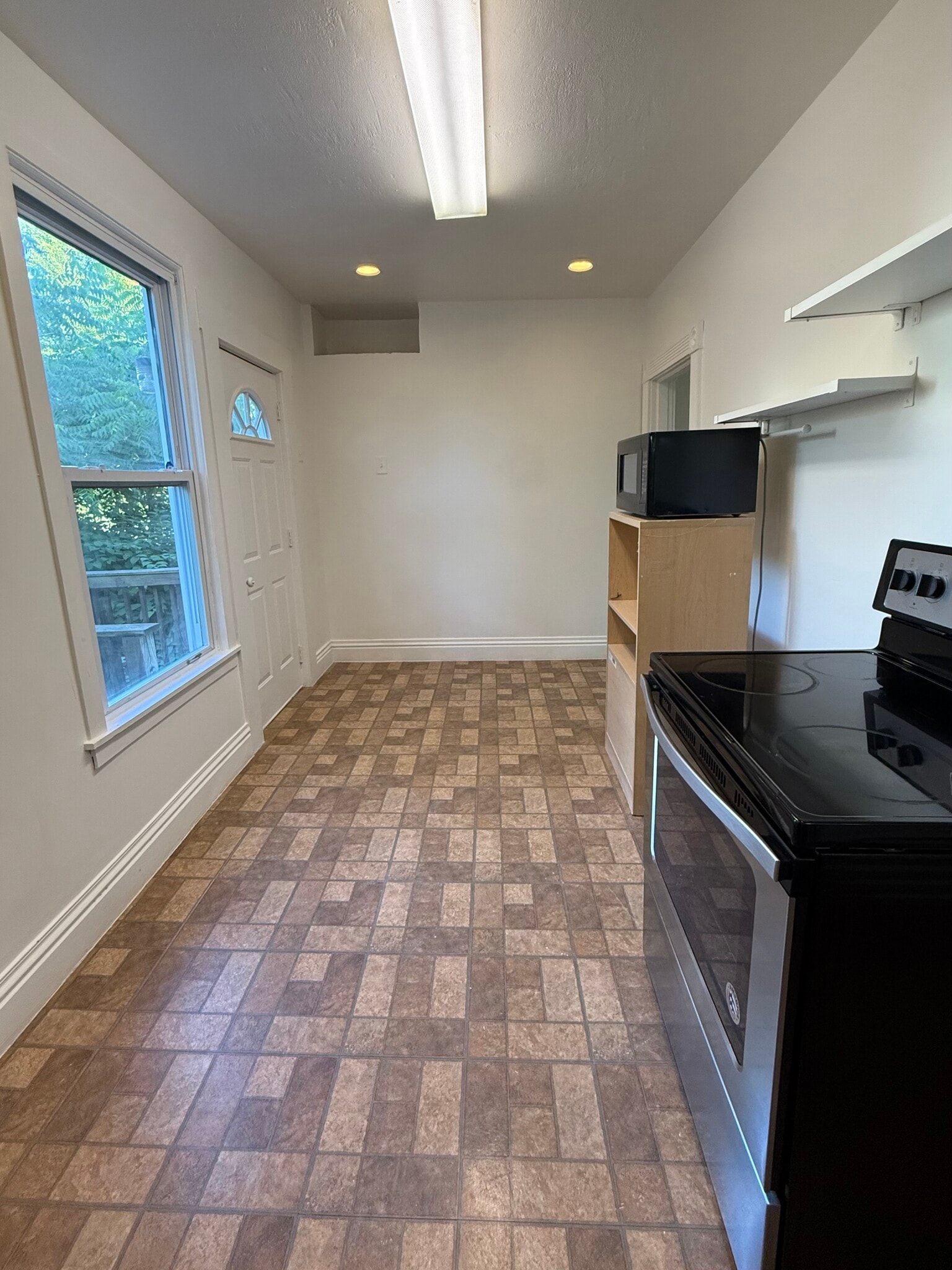 Building Photo - 118 Nobles Ln