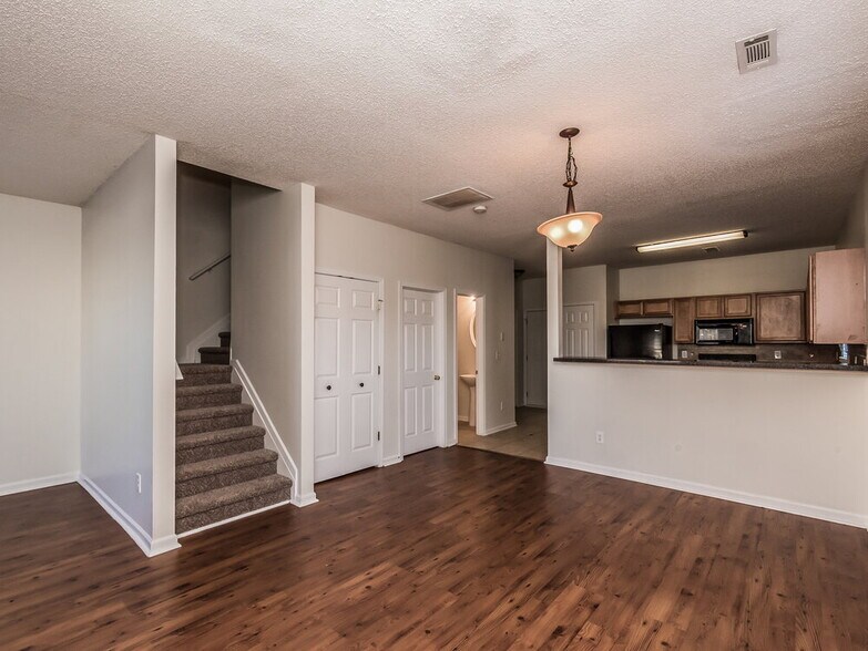 Building Photo - 2337 Brianna Dr