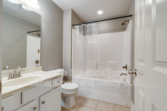 Building Photo - 301 Pennystone Cir