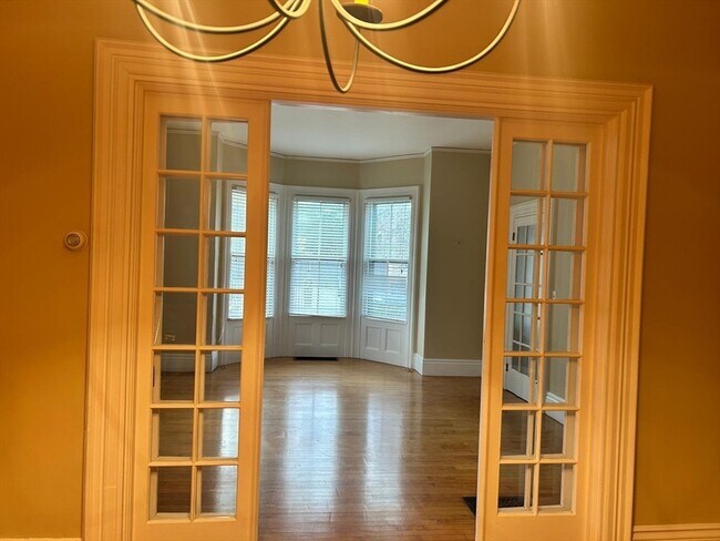 Building Photo - 36 7th St