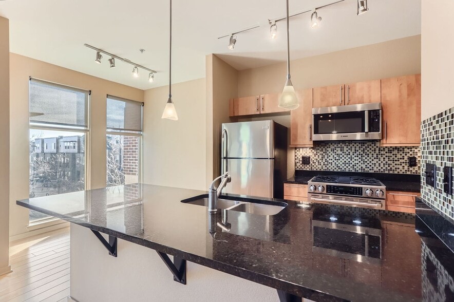 Building Photo - 4585 13th St