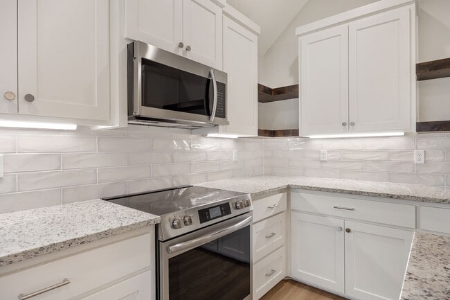 Building Photo - New construction 4 bedroom in Flint!