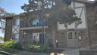 Building Photo - 9 S Frontage Rd