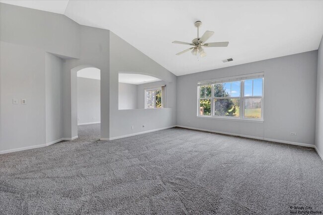 Building Photo - 1848 Crenshaw Cir
