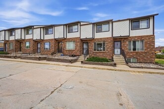 Building Photo - 9850 W Stanford Ave