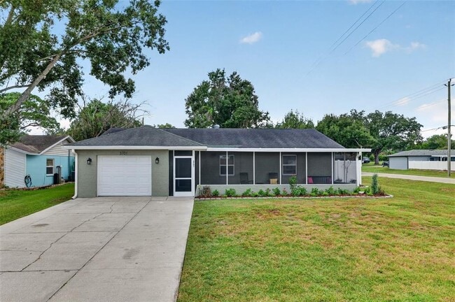 Building Photo - 3701 Feather Dr