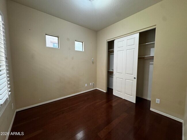 Building Photo - 837 W Village Pkwy