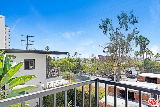 Building Photo - 8907 Harratt St