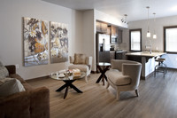 1 BR + Den - 728