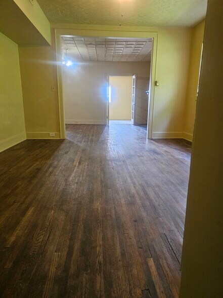Building Photo - 52 S 6th St