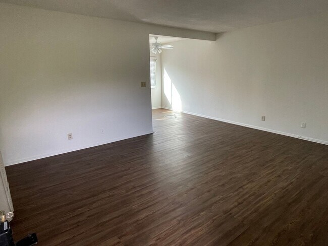 Building Photo - 501 S 7th St