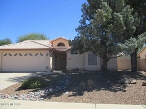 Building Photo - 8041 S High Canyon Dr