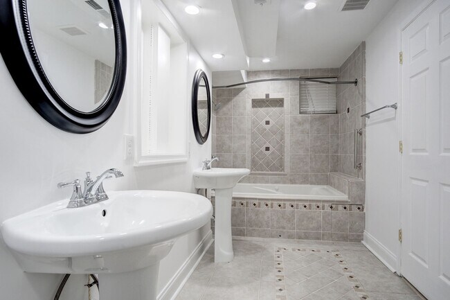 Building Photo - Updated 4 BD, 3.5 BA Stately Colonial on Kalmia RD in NW DC!!