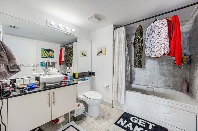 Building Photo - 31 SE 5th St