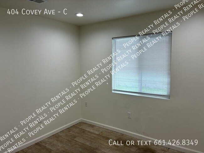 Building Photo - 404 Covey Ave