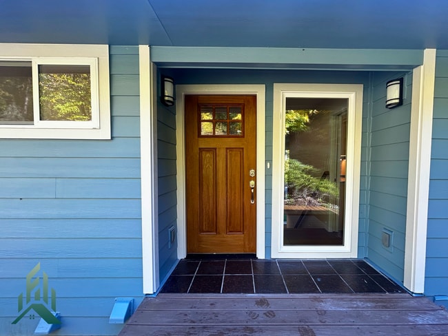 Primary Photo - Newly remodeled 5 bed/3 bath Philomath home
