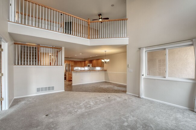 Building Photo - Spacious townhome in desirable Northgate c...