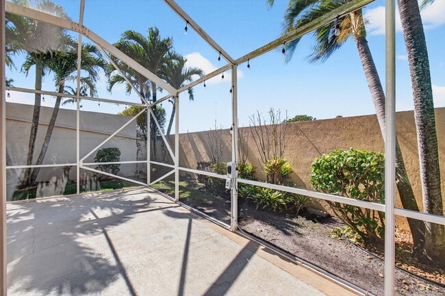 Building Photo - 7848 Travelers Tree Dr