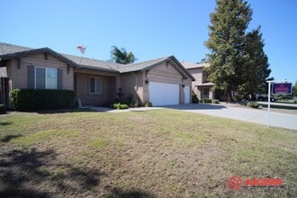 Building Photo - Stunning  Home Off Jewetta Ave and Snow Rd!