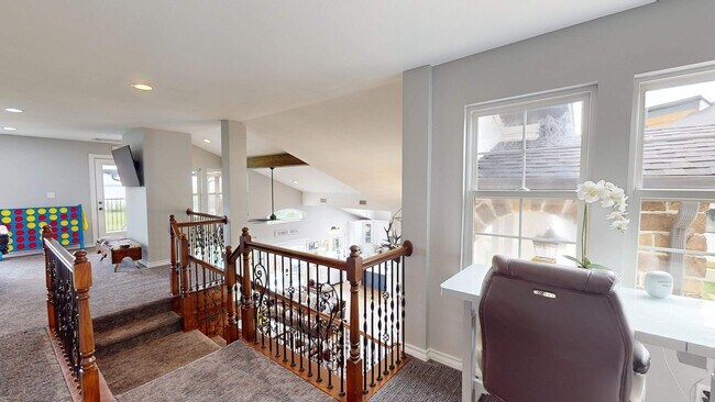 Building Photo - 430 Peninsula Dr