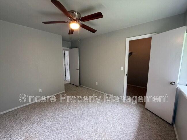 Building Photo - 11808 Biggs Cir