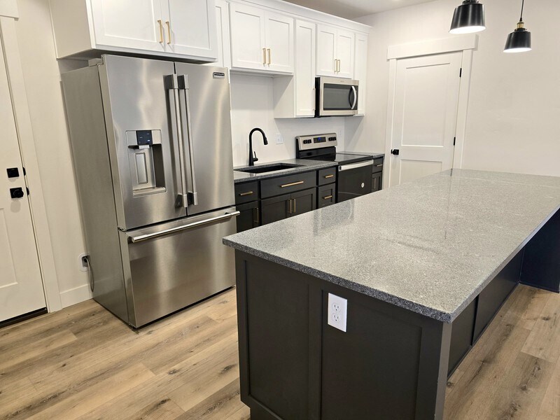 Building Photo - 779 S 450 E